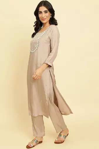 Ethnic Motifs Embroidered Kurta With Trousers & Dupatta