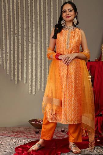 Women Printed Sequinned Kurta With Trousers & Dupatta