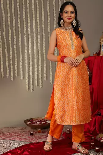 Women Printed Sequinned Kurta With Trousers & Dupatta