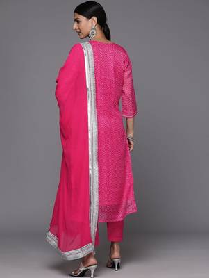 Women Floral Yoke Design Bandhani Kurta with Trousers & Dupatta 5