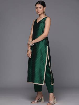 Women Regular Kurta with Trousers & With Dupatta 5