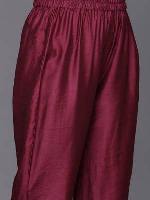 Ethnic Motifs Printed Chanderi Silk Kurta With Trousers & Dupatta 3