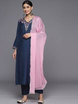 Floral Yoke Design Regular Sequinned Kurta with Trousers & With Dupatta 1