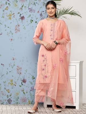Women Peach-Coloured Floral Embroidered Thread Work Kurta with Trousers & With Dupatta 1