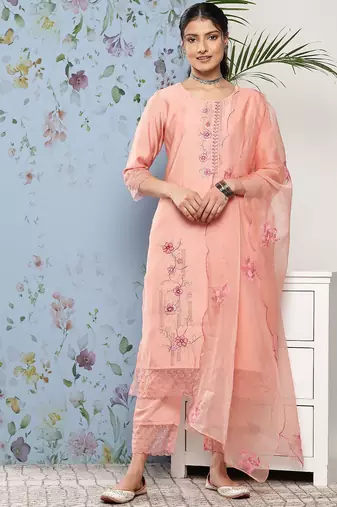 Women Peach-Coloured Floral Embroidered Thread Work Kurta with Trousers & With Dupatta