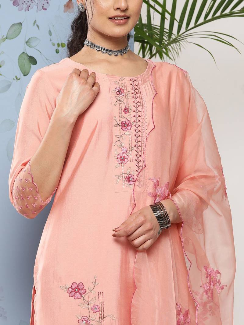 Women Peach-Coloured Floral Embroidered Thread Work Kurta with Trousers & With Dupatta