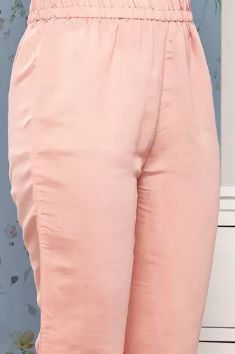 Women Peach-Coloured Floral Embroidered Thread Work Kurta with Trousers & With Dupatta