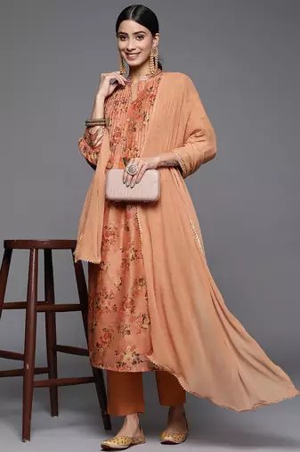 Women Floral Printed Sequinned Chanderi Silk Kurta Set