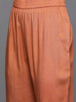 Women Floral Printed Sequinned Chanderi Silk Kurta Set 3
