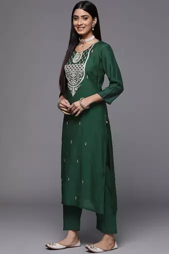 Women Floral Embroidered Kurta with Trousers & Dupatta