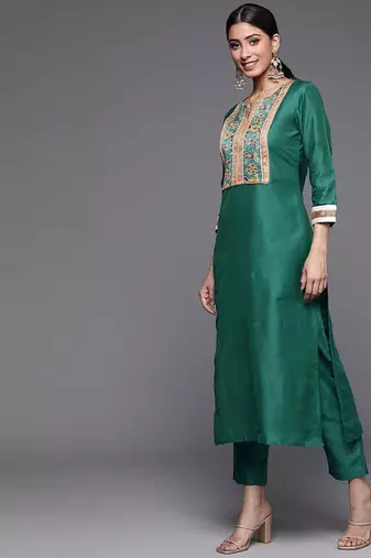 Women Green Ethnic Motifs Yoke Design Kurta with Trousers & With Dupatta