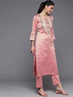 Women Dusty Pink Ethnic Motifs Embroidered Kurta with Trousers & Dupatta 5