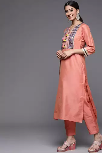 Women Peach-Coloured Ethnic Motifs Printed Kurta with Trousers & Dupatta