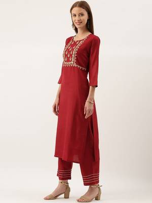 Women Maroon Floral Embroidered Kurta with Trousers 4
