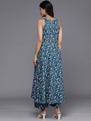 Women Floral Printed Regular Pure Cotton Kurta with Trousers 5