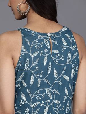 Women Floral Printed Regular Pure Cotton Kurta with Trousers 7