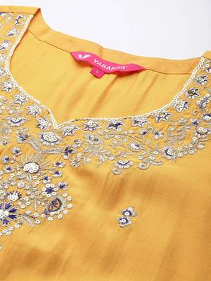 Ethnic Motifs Embroidered Regular Sequinned Kurta with Trousers & Dupatta 3