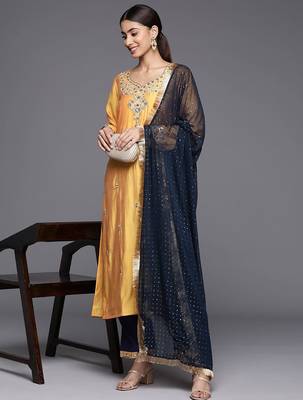 Ethnic Motifs Embroidered Regular Sequinned Kurta with Trousers & Dupatta 8