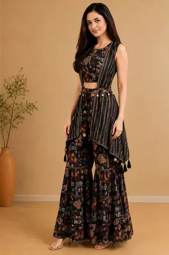 Women Ethnic Motifs Printed Regular Kurti with Sharara