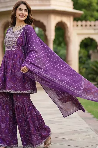 Women Ethnic Motifs Printed Empire Thread Work Pure Cotton Kurta with Sharara & With Dupatta