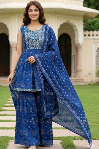 Women Ethnic Motifs Printed Empire Thread Work Pure Cotton Kurta with Sharara & With Dupatta