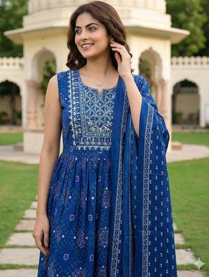 Women Ethnic Motifs Printed Empire Thread Work Pure Cotton Kurta with Sharara & With Dupatta 5