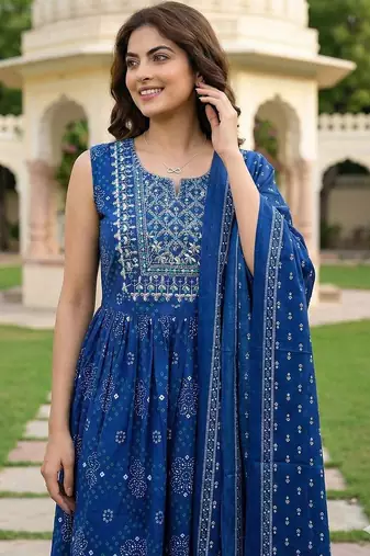 Women Ethnic Motifs Printed Empire Thread Work Pure Cotton Kurta with Sharara & With Dupatta