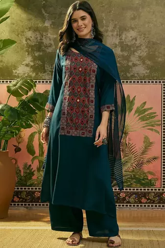 Printed Round Neck Kurta & Palazzos With Dupatta
