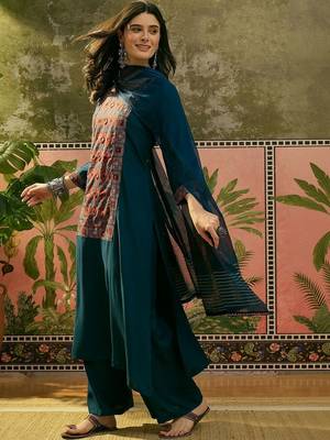 Printed Round Neck Kurta & Palazzos With Dupatta 3