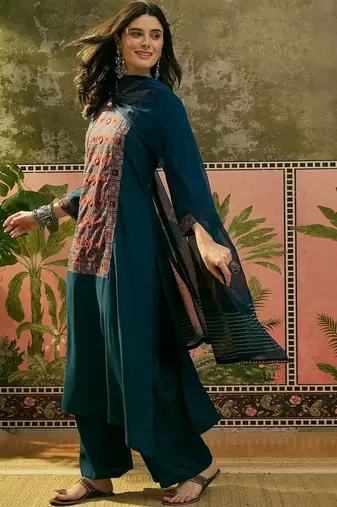 Printed Round Neck Kurta & Palazzos With Dupatta