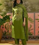 Printed Round Neck Kurta Trousers & Dupatta