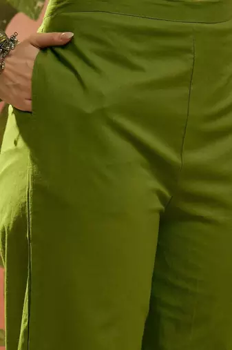 Printed Round Neck Kurta Trousers & Dupatta