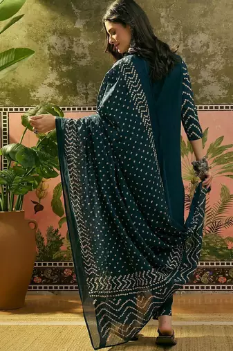 Printed V Neck Kurta Trousers & Dupatta