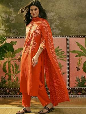 Printed Pure Cotton Round Neck Kurta & Trousers With Dupatta 3
