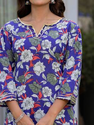 Women Floral Printed Pure Cotton Kurta with Sharara & Dupatta 3