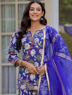 Women Floral Printed Pure Cotton Kurta with Sharara & Dupatta 6