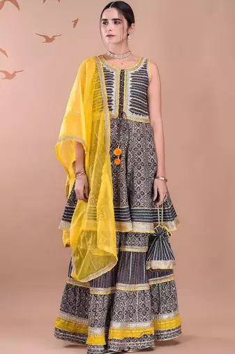 Women Ethnic Motifs Printed Tiered Gotta Patti Kurta With Sharara And Dupatta