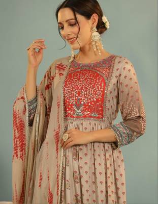 Women Ethnic Motifs Printed Tiered Mirror Work Kurta with Trousers and Dupatta 3