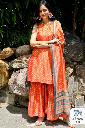 Bandhani Printed Tie-Up Neck Sleeveless Chanderi Silk Kurta Set With Dupatta