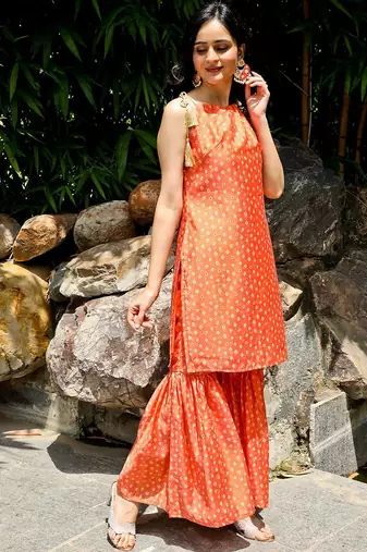 Bandhani Printed Tie-Up Neck Sleeveless Chanderi Silk Kurta Set With Dupatta