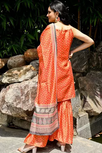 Bandhani Printed Tie-Up Neck Sleeveless Chanderi Silk Kurta Set With Dupatta