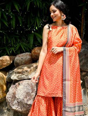Bandhani Printed Tie-Up Neck Sleeveless Chanderi Silk Kurta Set With Dupatta 6