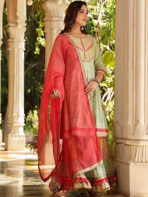 Women Printed Tiered Gotta Patti Kurta with Sharara and Dupatta 3