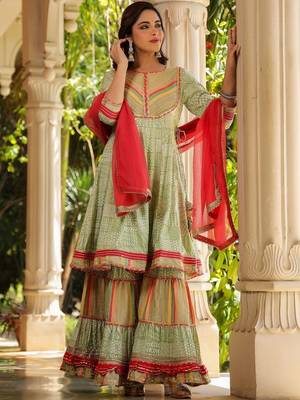 Women Printed Tiered Gotta Patti Kurta with Sharara and Dupatta 6