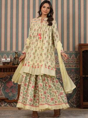 Yellow printed Silk Blend Kurta set 4