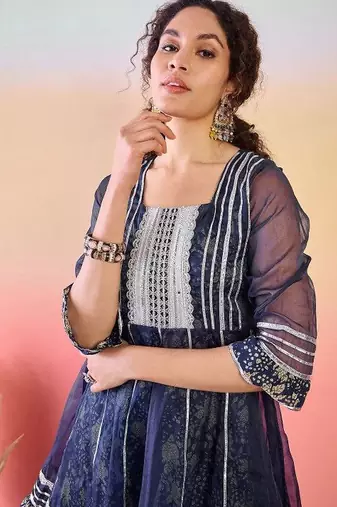 Women Ethnic Motifs Printed Pleated Thread Work Pure Cotton Kurta with Sharara