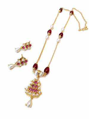 Pearl and ruby beaded necklace and earrings jewellery set gold-tone chain, drop earrings included, ruby & pearl pendant. 3