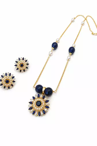 Blue crystal & pearl floral pendant necklace, stud earrings included, bead accents, sunflower design, women's jewellery