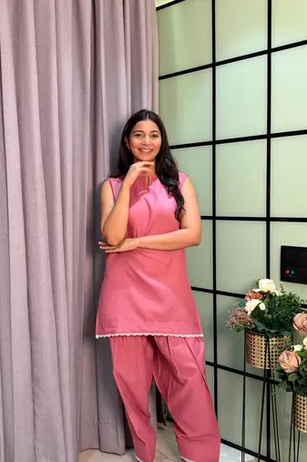 Pink Color Lace Touchup Cotton Kurti Pant Set