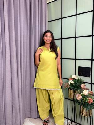 Lightt Parrot Green Color Lace Touchup Cotton Kurti Pant Set 3